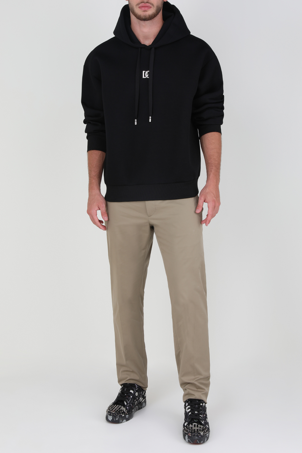 סווטשירט קפוצ'ון עם לוגו מטאלי